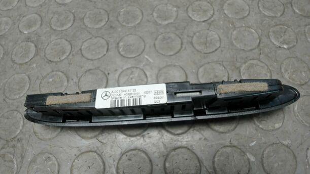 Foto: WARNGERÄT PARKTRONIK SYSTEM eines Mercedes-Benz C 200 CDI DPF GLS