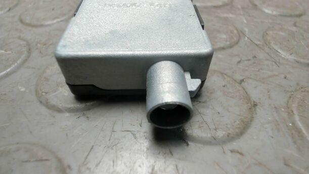 Foto: ANTENNENVERSTÄRKER eines Mercedes-Benz C 200 CDI DPF GLS