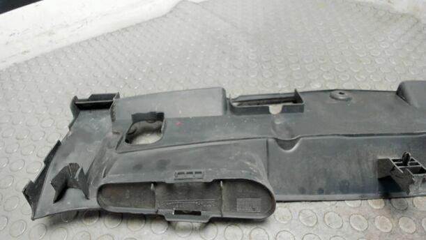 Foto: KÜHLERVERKLEIDUNG OBEN / LÜFTERHAUBE eines Mercedes-Benz C 200 CDI DPF GLS