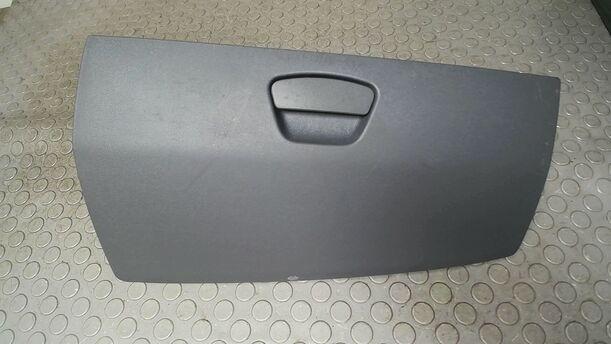 Foto: HANDSCHUHFACH eines Smart smart forfour GLS