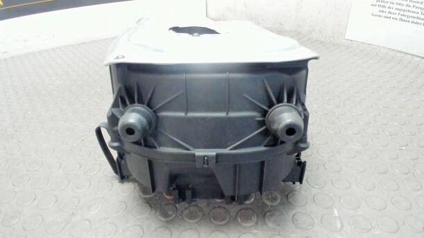 Foto: LUFTFILTERKASTEN eines Mercedes-Benz C 200 CDI DPF GLS