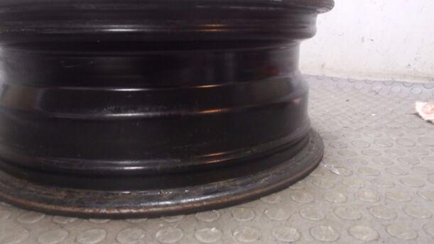 Foto: STAHLFELGE 6X16 ET50 eines VW Golf Variant 1.6 TDI DPF GLS