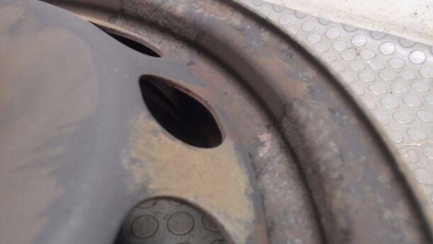 Foto: STAHLFELGE 6X16 ET50 eines VW Golf Variant 1.6 TDI DPF GLS