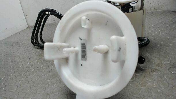 Foto: KRAFTSTOFFPUMPE eines Mercedes-Benz C 200 CDI DPF GLS