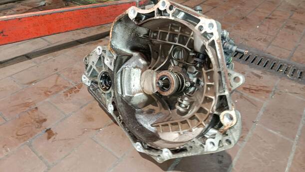 Foto: SCHALTGETRIEBE F13 4,18 eines Opel Corsa 1.4 16V GLS