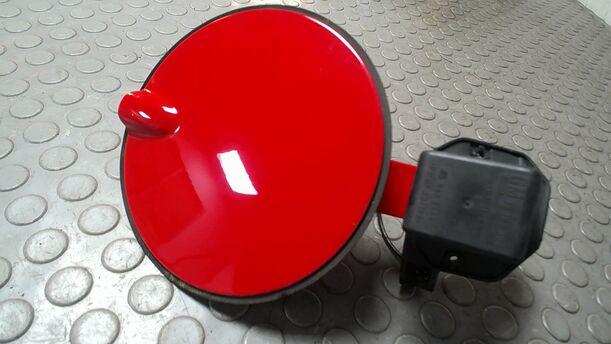Foto: TANKKLAPPE/ TANKDECKEL eines Opel Corsa 1.4 16V GLS