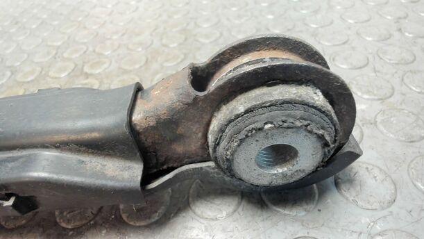 Foto: QUERLENKER UNTEN VORNE LINKS eines Mercedes-Benz C 200 CDI DPF GLS