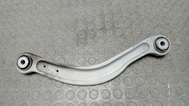Foto: QUERLENKER OBEN HINTEN LINKS eines Mercedes-Benz C 200 CDI DPF GLS