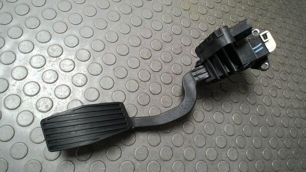 Foto: GASPEDAL eines Opel Corsa 1.4 16V
