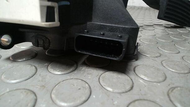 Foto: GASPEDAL eines Opel Corsa 1.4 16V