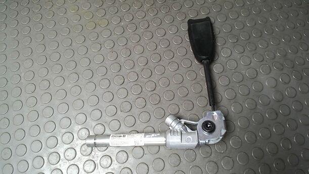 Foto: GURTSTRAFFER FAHRERSEITE LINKS ( NICHT ZUM ANSCHNALLEN ) eines Opel Corsa 1.4 16V