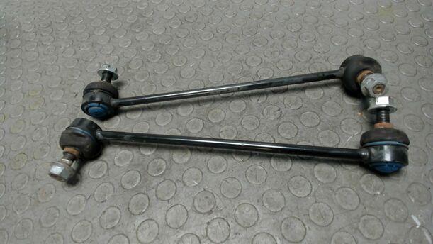 Foto: STABILISATOREN / KOPPELSTANGEN eines Mercedes-Benz C 200 CDI DPF