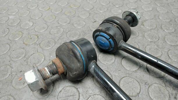 Foto: STABILISATOREN / KOPPELSTANGEN eines Mercedes-Benz C 200 CDI DPF