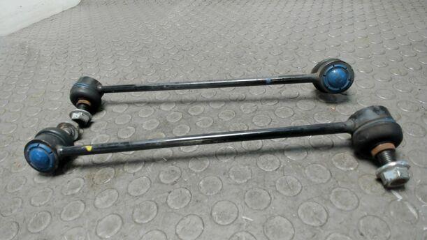 Foto: STABILISATOREN / KOPPELSTANGEN eines Mercedes-Benz C 200 CDI DPF