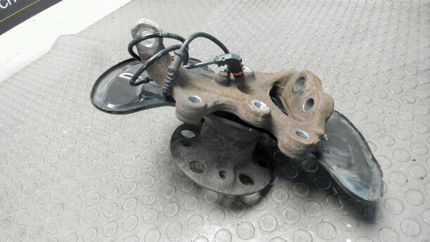 Foto: ACHSSCHENKEL VORNE LINKS eines Mercedes-Benz C 200 CDI DPF