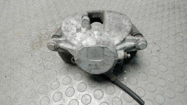 Foto: BREMSSATTEL VORNE LINKS eines Mercedes-Benz C 200 CDI DPF