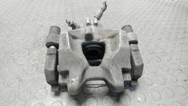 Foto: BREMSSATTEL HINTEN LINKS eines Mercedes-Benz C 200 CDI DPF