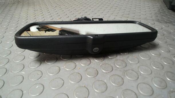 Foto: INNENSPIEGEL AUTOMATISCH ABBLENDBAR eines Opel Corsa 1.4 16V