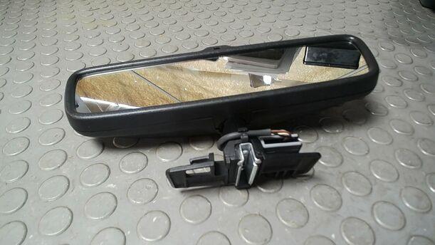 Foto: INNENSPIEGEL AUTOMATISCH ABBLENDBAR eines Opel Corsa 1.4 16V