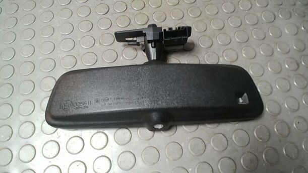 Foto: INNENSPIEGEL AUTOMATISCH ABBLENDBAR eines Opel Corsa 1.4 16V