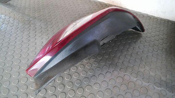Foto: HECKLEUCHTE/ RÜCKLEUCHTE LINKS ( 4/5 TÜRER ) eines Opel Corsa 1.4 16V