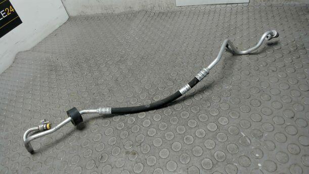 Foto: KLIMALEITUNG / KLIMASCHLAUCH eines Mercedes-Benz C 200 CDI DPF