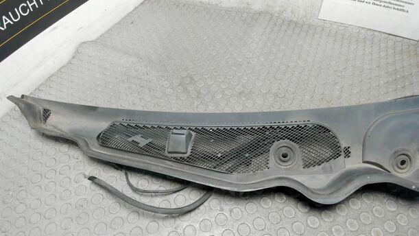 Foto: WINDLAUF / REGENABLAUF eines Mercedes-Benz C 200 CDI DPF