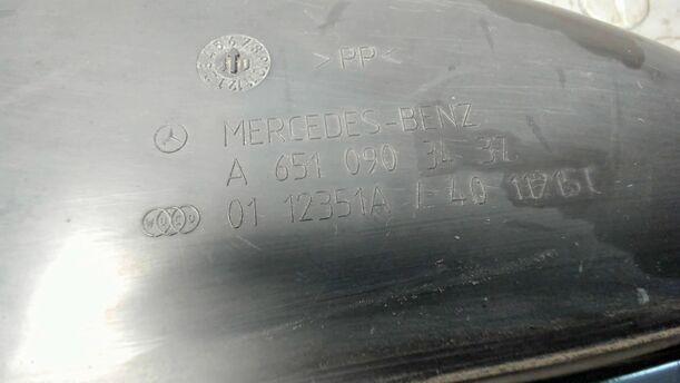 Foto: FRISCHLUFTANSAUGUNG / LUFTLEITUNG eines Mercedes-Benz C 200 CDI DPF