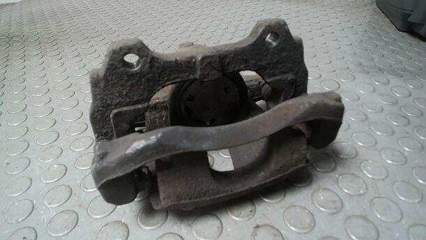 Foto: BREMSSATTEL VORN LINKS ( BOSCH ) eines Opel Corsa 1.4 16V Cup