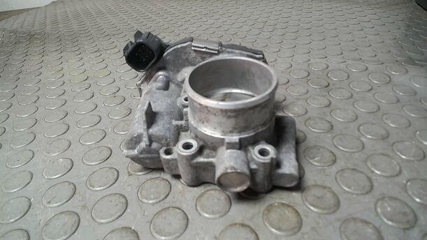 Foto: DROSSELKLAPPENSTUTZEN/ DROSSELKLAPPE eines Opel Corsa 1.4 16V Cup