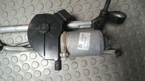 Foto: SCHEIBENWISCHERMOTOR VORN eines Opel Corsa 1.4 16V Cup