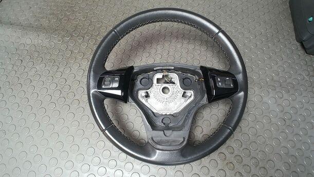 Foto: LENKRAD ( OHNE AIRBAG ) eines Opel Corsa 1.4 16V Cup