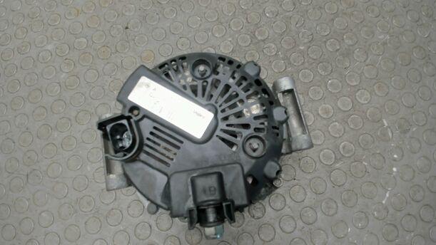 Foto: LICHTMASCHINE / GENERATOR ( 150 A ) eines Mercedes-Benz C 200 CDI DPF Cup