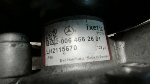 Foto: PUMPE SERVOLENKUNG eines Mercedes-Benz C 200 CDI DPF Cup