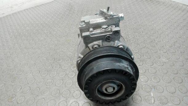 Foto: KLIMAKOMPRESSOR eines Mercedes-Benz C 200 CDI DPF Cup