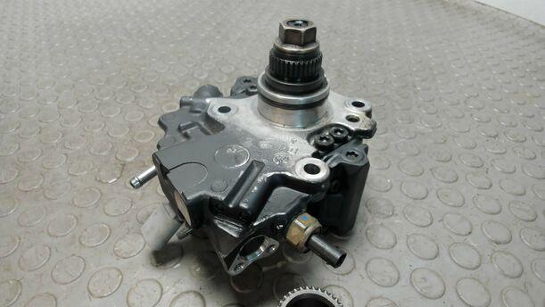 Foto: DIESELHOCHDRUCKPUMPE eines Mercedes-Benz C 200 CDI DPF Cup