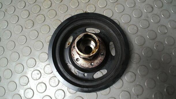 Foto: RIEMENSCHEIBE KURBELWELLE eines Opel Corsa 1.4 16V Cup