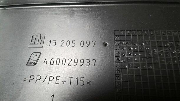 Foto: HANDSCHUHFACH eines Opel Corsa 1.4 16V Cup