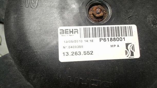 Foto: ELEKTROLÜFTER eines Opel Corsa 1.4 16V Cup