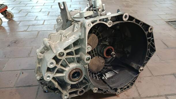 Foto: SCHALTGETRIEBE 6 GANG F40 3,55 eines Opel Insignia 2.0 CDTI Sports Tourer Cup