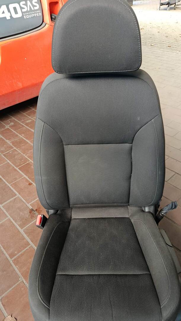 Foto: FAHRERSITZ/ SITZ VORN LINKS eines Opel Insignia 2.0 CDTI Sports Tourer Cup