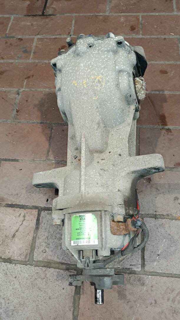 Foto: HINTERACHSGETRIEBE / DIFFERENTIAL eines Hyundai Santa Fe 2.2 CRDi 4WD Cup