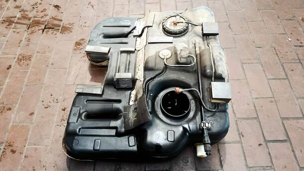 Foto: KRAFTSTOFFTANK eines Hyundai Santa Fe 2.2 CRDi 4WD Cup