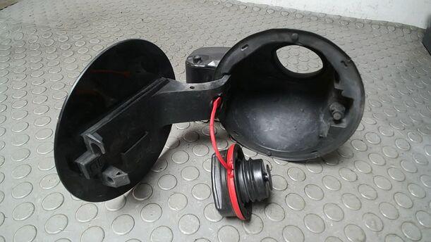 Foto: TANKKLAPPE/ TANKDECKEL ( SPORTS TOURER ) eines Opel Insignia 2.0 CDTI Sports Tourer Cup