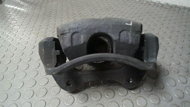 Foto: BREMSSATTEL VORN LINKS eines Opel Insignia 2.0 CDTI Sports Tourer Cup