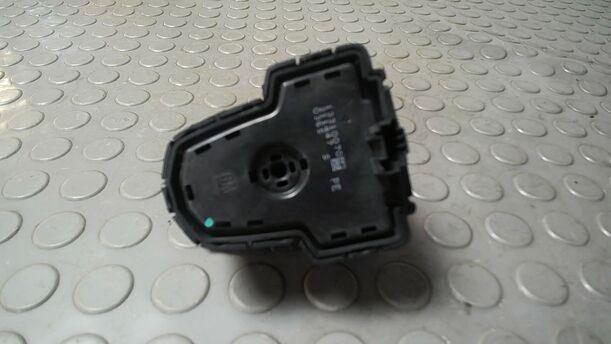 Foto: BEDIENTEIL AUDIO / MULTIFUNKTION eines Opel Insignia 2.0 CDTI Sports Tourer