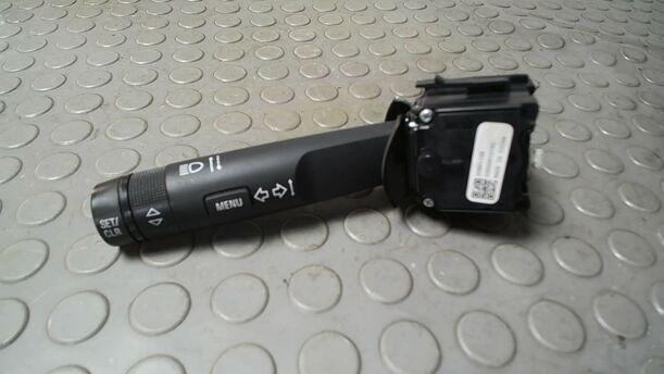Foto: BLINKSCHALTER/ KOMBISCHALTER eines Opel Insignia 2.0 CDTI Sports Tourer DL