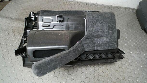 Foto: HANDSCHUHFACH eines Opel Insignia 2.0 CDTI Sports Tourer CL