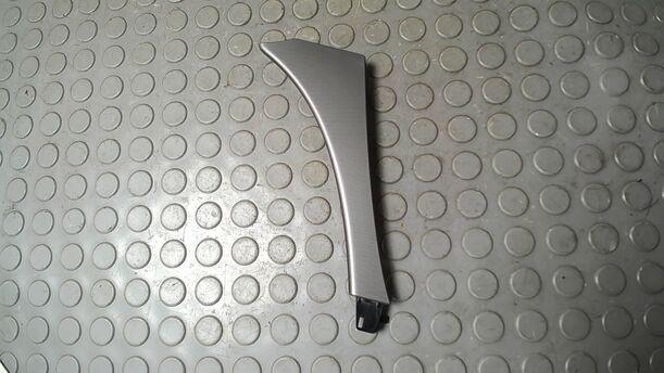 Foto: BLENDE ARMATURENTAFEL LINKS MITTIG eines Opel Insignia 2.0 CDTI Sports Tourer CL