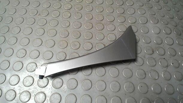Foto: BLENDE ARMATURENTAFEL LINKS MITTIG eines Opel Insignia 2.0 CDTI Sports Tourer CL